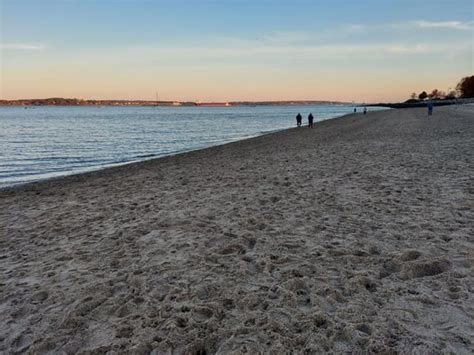 East End Beach Updated January 2025 45 Photos And 13 Reviews Eastern Promenade Portland