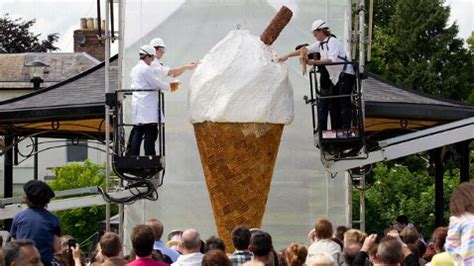 World's Largest Ice Cream Cone - ABC News