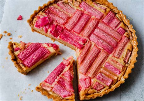 Tarte à La Rhubarbe Recette Simple Et Délicieuse