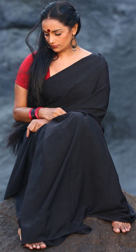 TAMIL RAGAA Hot Swetha Menon FULL ALBUM In Saree