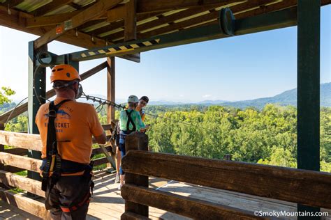 6 Reasons to Choose Sevierville While Visiting the Smoky Mountains