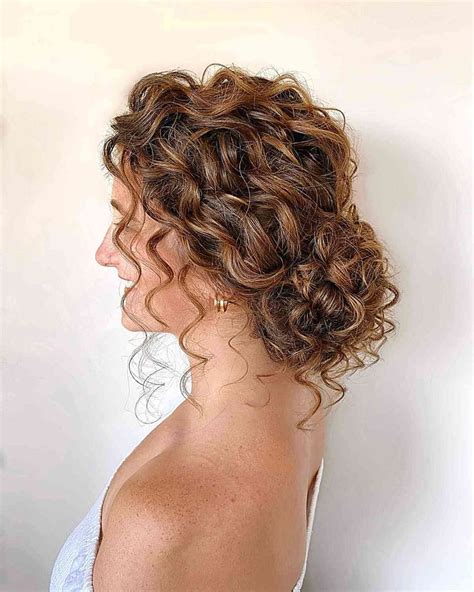 Easy Cute Curly Hair Updos In Trending In Hair Updos Curly