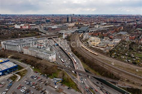 Berlin Aus Der Vogelperspektive Bahnhofsgeb Ude Und Gleisanlagen Des S