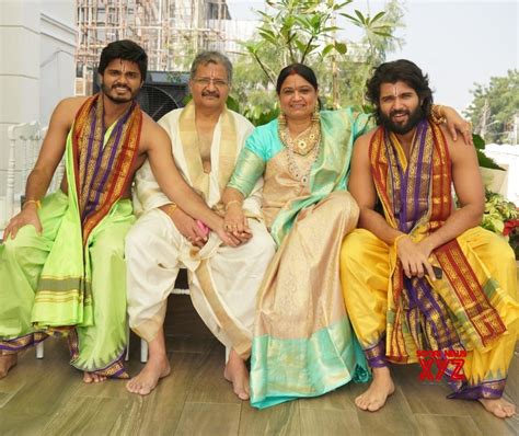 Vijay Devarakonda Family Latest Still - Social News XYZ