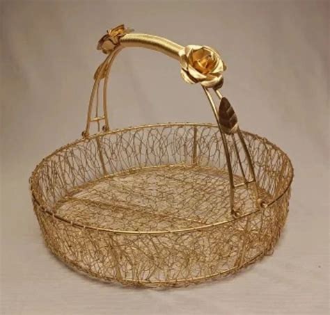 Golden Metal Wire Gift Basket For Decoration Size Dimension Inch