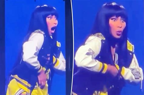 Nicki Minaj S Whole Boob Falls Out Mid Show In Wardrobe Malfunction Cirrkus News