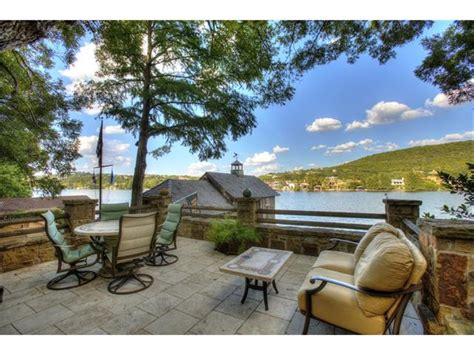 Lake Austin Waterfront Homes in Eanes ISD | Austin Real Estate Group