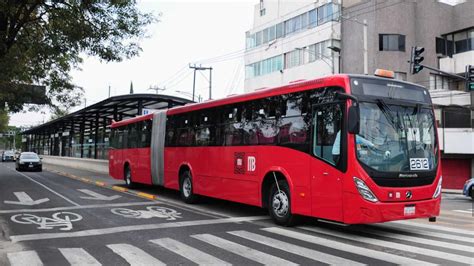 Choque Entre Metrob S Y Jardinera En La Alcald A Venustiano Carranza