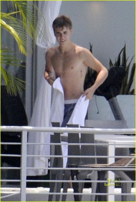 Justin Bieber Shirtless Time In Miami Photo 2565609 Justin Bieber Sean Kingston Shirtless