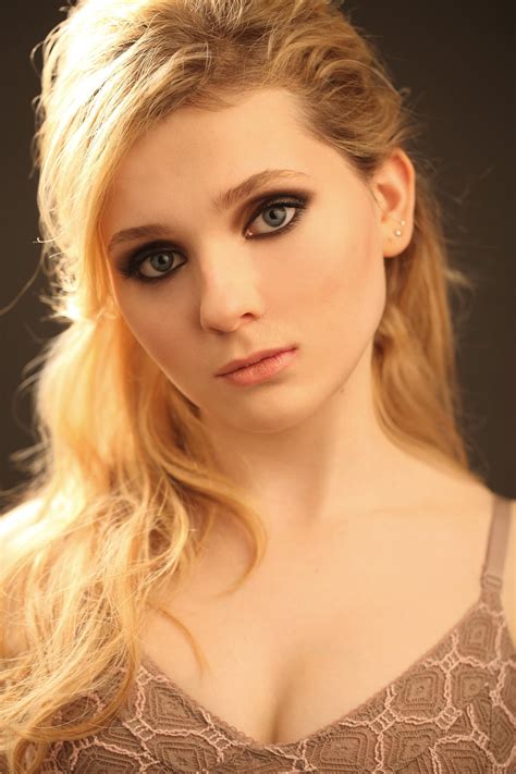 Abigail Breslin Women Actress Blonde Blue Eyes Long Hair Face Portrait