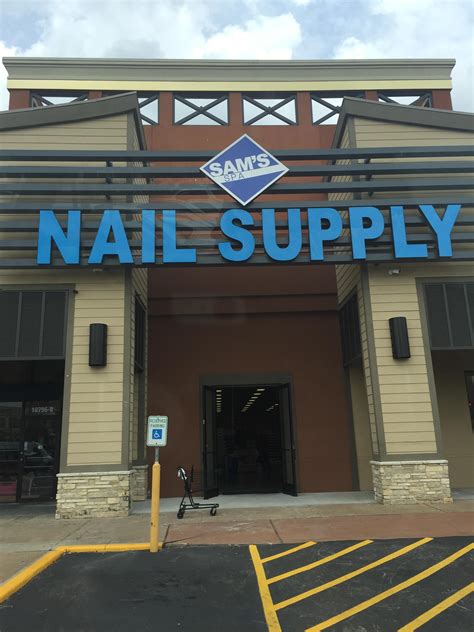 but... do I need a Sam's card? : crappyoffbrands