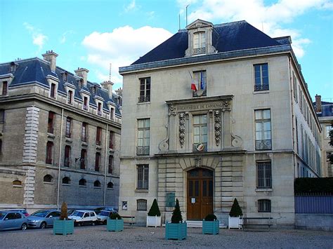 Pavillon De Larsenal Actuellement Bibliothèque De Larsenal à Paris