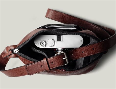 This Leather Camera Bag Is the Perfect Spot for Your DSLR