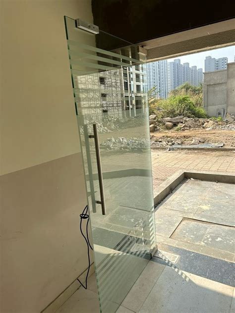 Hinged Toughened Glass Door Thickness 15mm At Rs 450 Sq Ft In Kalyan