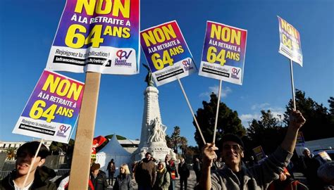 French Workers Bring Paris To Standstill In Second Mass Strike Over