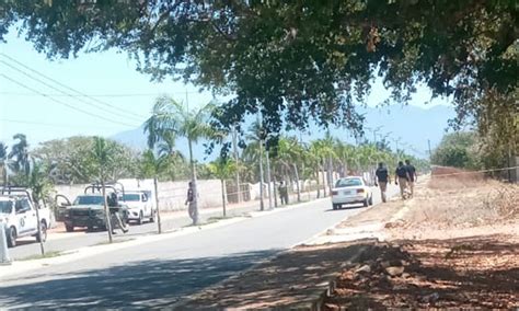 Lo Dejan Muerto A Balazos Y Degollado En Cajuela De Taxi En Acapulco