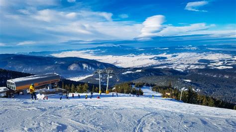 Skiing in Borovets : Snowboard, Friends, and lot of Fun – Madame Bulgaria