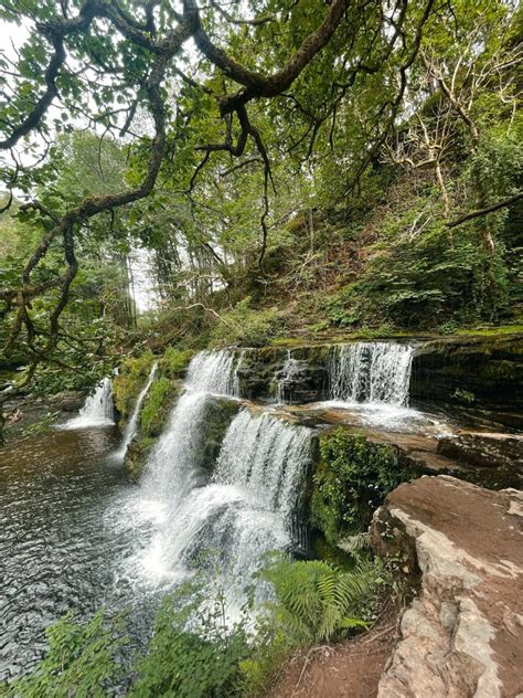 Brecon Beacons Hiking Guide and Wild Water Swimming - Zanna Van Dijk