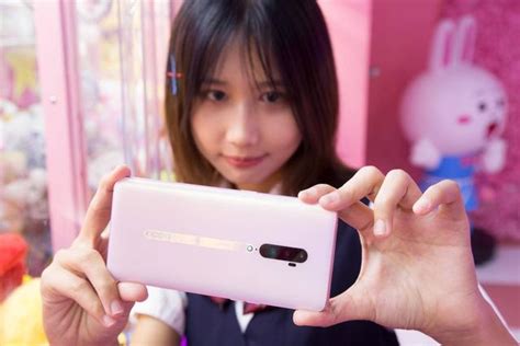 Oppo Reno 10倍變焦版喜提海外大獎，美女實測上手聽她怎麼說？ 每日頭條