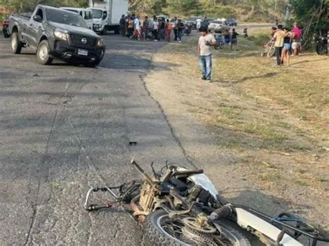 Motociclista muere luego de impactar con un vehículo