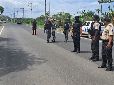 Policía Ecuador on Twitter ACCIONES PREVENTIVAS En Esmeraldas junto