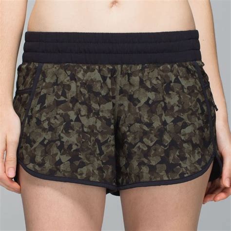 Lululemon Tracker Short Iii 4 Way Stretch Gem