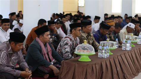 Al Ikhlas Hadirkan Pembawa Hikmah Maulid Imam Besar Masjid Ummul Qurra