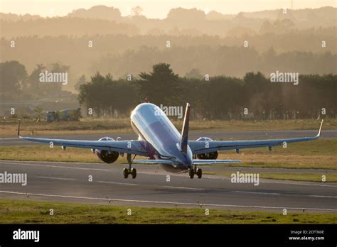 La Aerol Nea De Bajo Coste Wizz Air Aircraft Airbus A En Gdansk