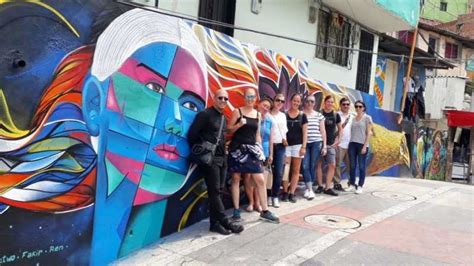 Medell N Comuna Graffiti Tour With Local Guide Getyourguide