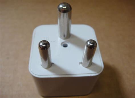 Ss415i India 3 Pin Universal Plug Adapter