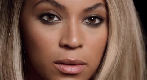 Beyonce inspired natural look with smoldering eyes - Adjusting Beauty