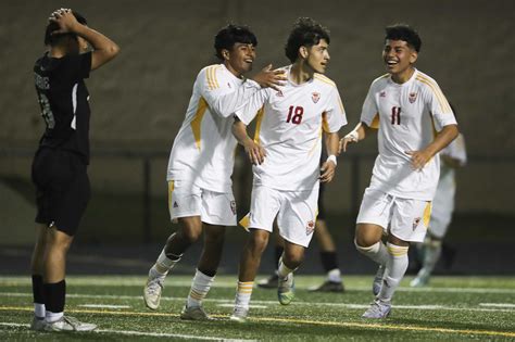 Caney Creek Takes Win Over Conroe As New 6a Rivals Meet