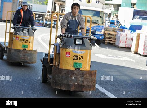 (FILE) November 10, 2012, Tokyo, Japan - The bustling Tsukiji Market ...