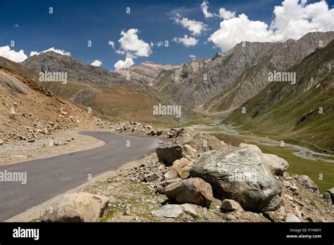 India Jammu Kashmir Minimarg Srinagar To Leh Highway Passing