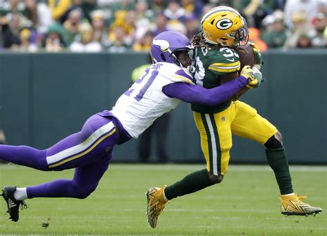 Vikings Beat Packers Lose Kirk Cousins To Injury Reuters