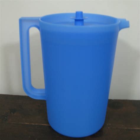 Tupperware Gallon Pitcher Furniture Home Living Cleaning