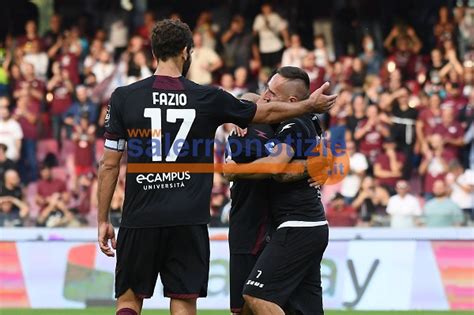 L Abbraccio A Ribery Il Match E La Festa Le Foto Di Salernitana Spezia