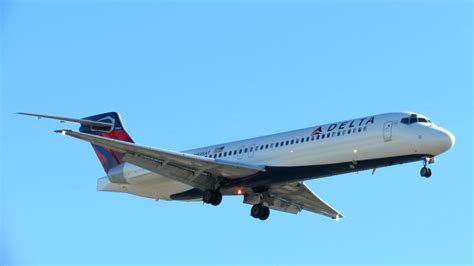 Extremely Rare Delta Airlines First Boeing 717 Landing At Newark