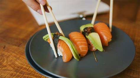 Conoce Las Diferencias Entre Los Sushi Maki Nigiri Y Sashimi