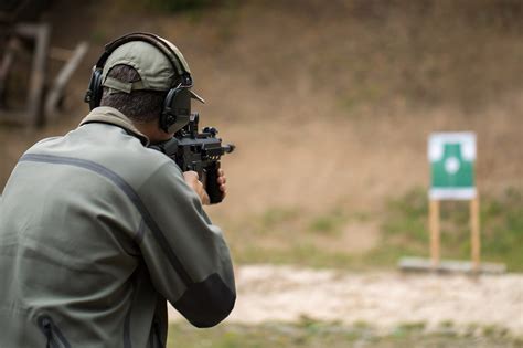 Phoenix, AZ – Private Gun Shooting Lessons Available at Our Shooting Range