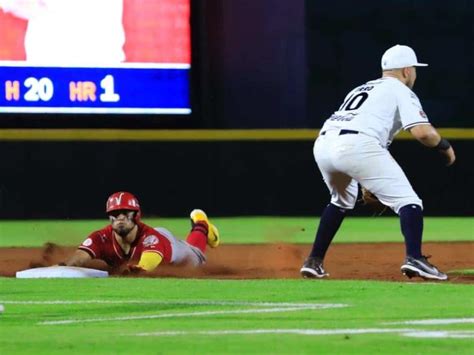 Caza El Guila A Los Tigres En Quintana Roo