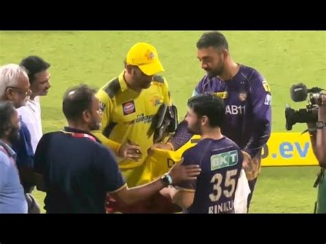 MS Dhoni Heart Touching Gesture For Rinku Singh Giving Autograph On