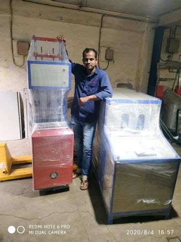 Semi Automatic Pet Plastic Bottle Making Machine Upto Litre