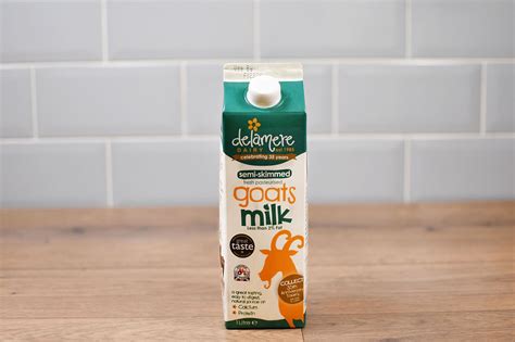 Goats Semi Skimmed Milk 1 Litre Cotteswold Dairy