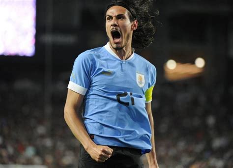 Edinson Cavani firmó con Boca y se convirtió en el tercer refuerzo