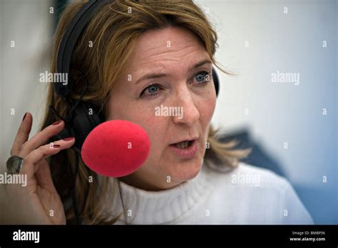 Bbc radio live victoria derbyshire hi-res stock photography and images ...