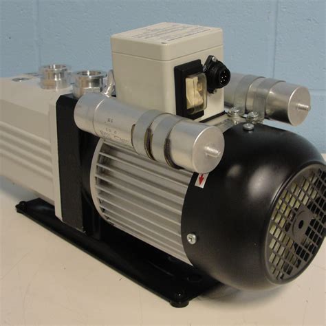 Refurbished Trivac D E Dual Stage Rotary Vane Vacuum Pump