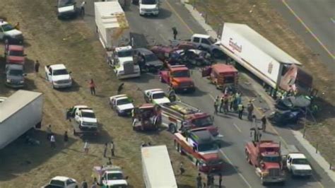 Multi Vehicle Pileup Shuts Texas Interstate Video Abc News