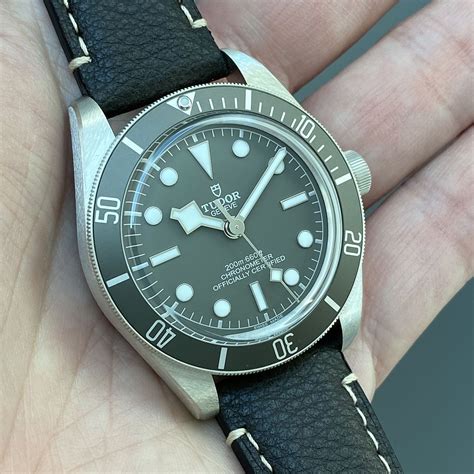 Hands On Review Of The Tudor Black Bay Fifty Eight 925