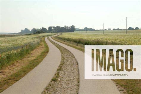 Küstenweg auf dem Reddevitzer Höft zwischen Hagenscher Wiek und Having